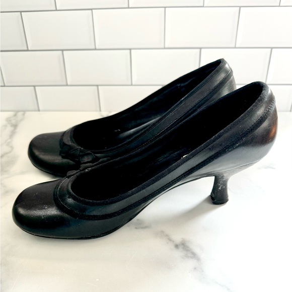 Steve Madden Black Leather High Heels - Picture 2 of 6